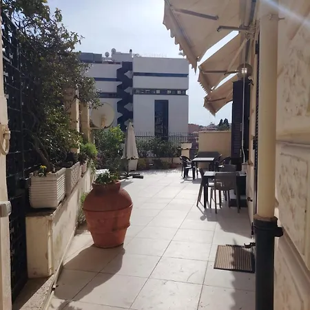 Domus Aurea B&B And Suites-2